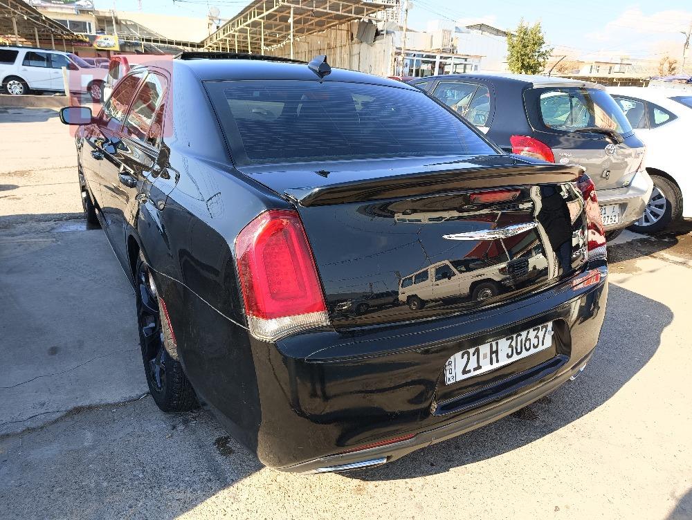 کرایسلەر 300
